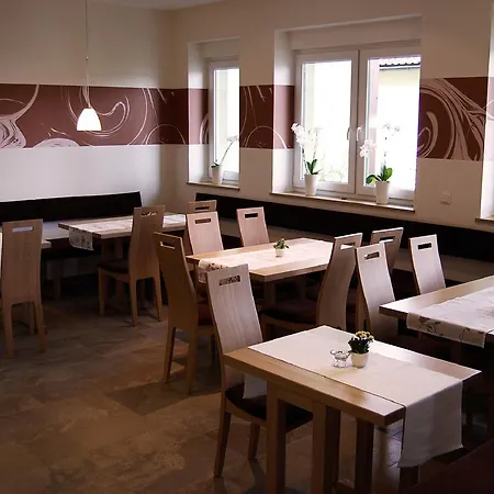 Weingut Und Gastehof Borst